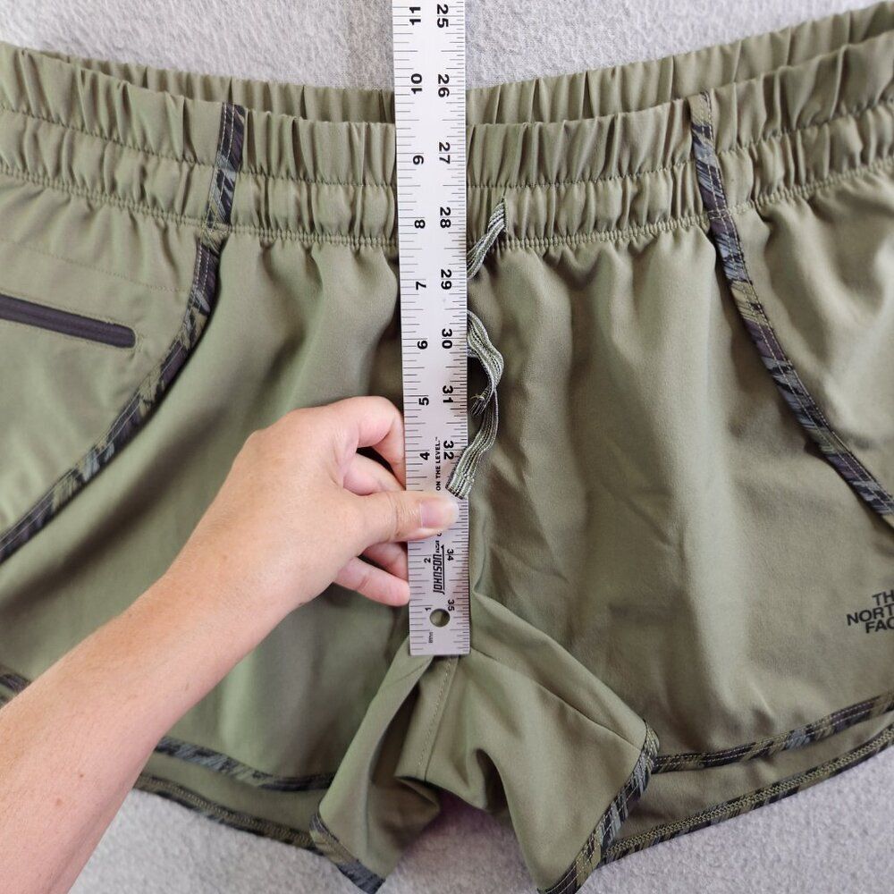 The North Face Shorts Womens M Green Class V Hiking Trails Trekking Climbing - Picture 8 of 15